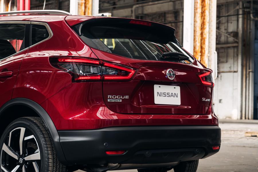 Детали экстерьера Nissan Rogue Sport 2019 года  (фото 15 из 40)